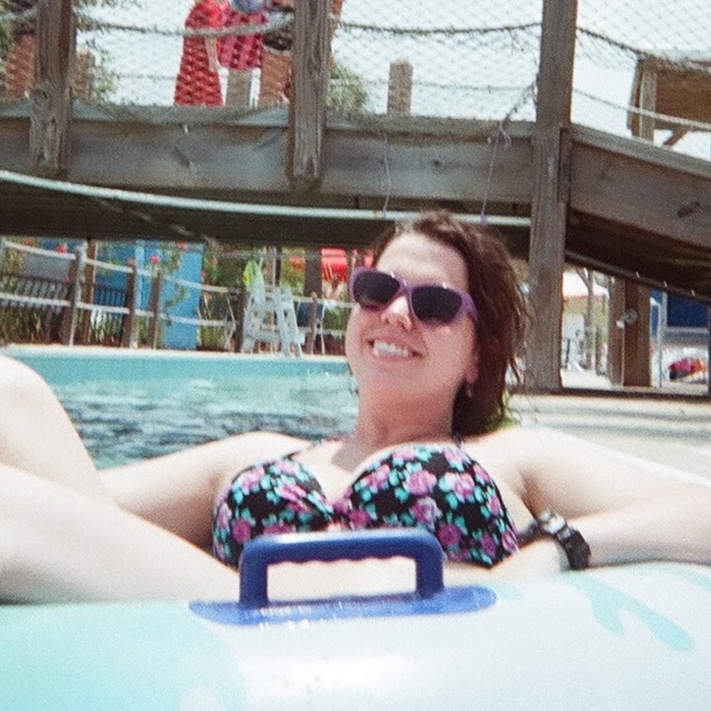 Meet your Posher, Maxine